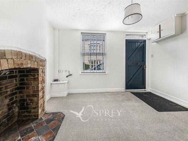 2 bedroom terraced house to rent