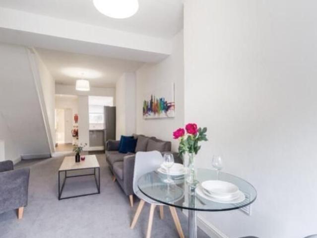 2 bedroom terraced house to rent