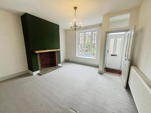 2 bedroom terraced house to rent