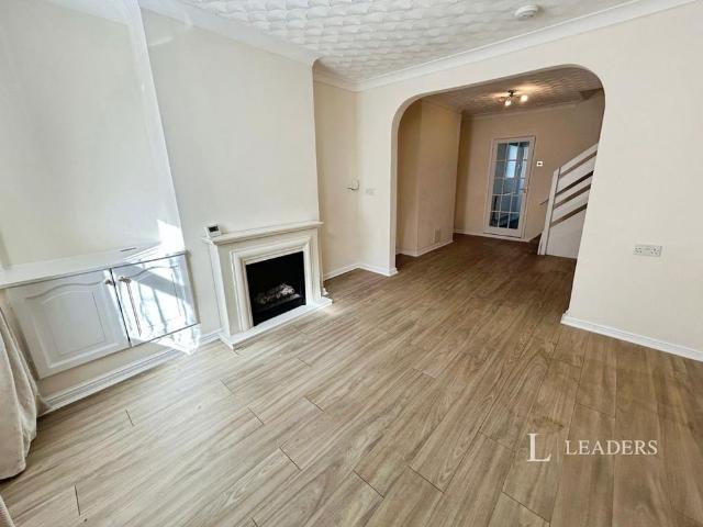 2 bedroom terraced house to rent