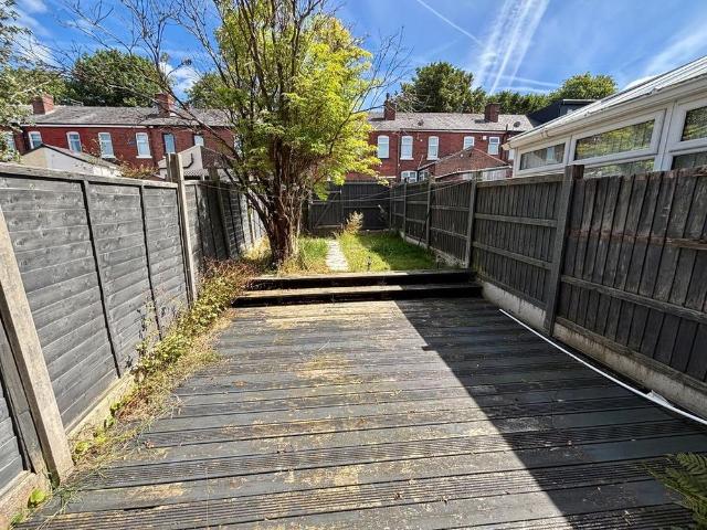 2 bedroom terraced house to rent