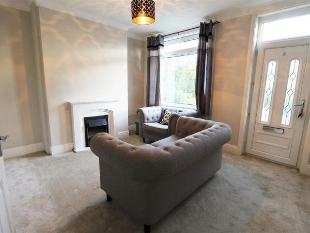 2 bedroom terraced house to rent