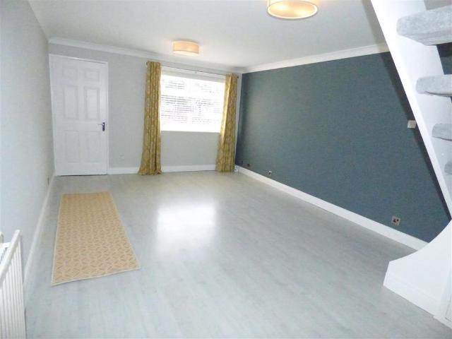 2 bedroom terraced house to rent