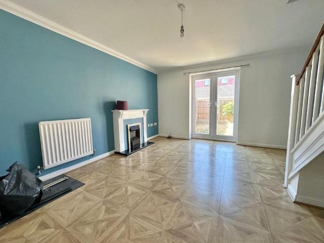 2 bedroom terraced house to rent