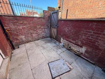 2 bedroom terraced house to rent