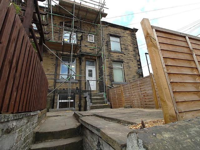 2 bedroom terraced house to rent