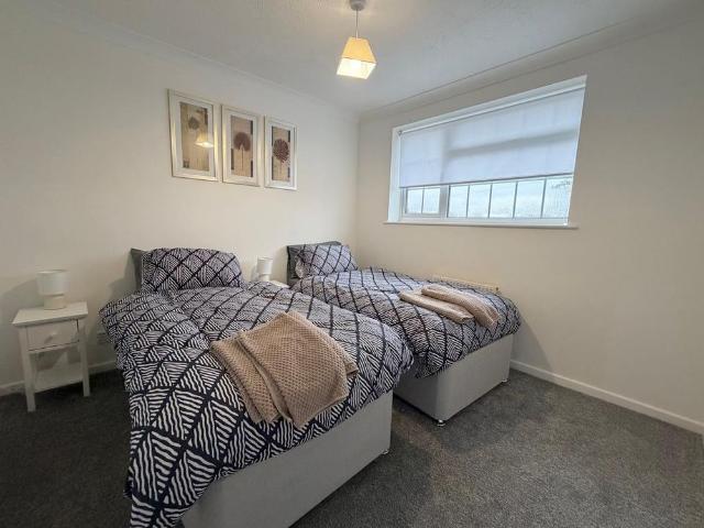 2 bedroom terraced house to rent