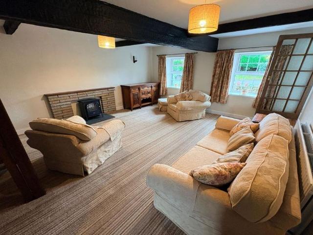 2 bedroom terraced house to rent
