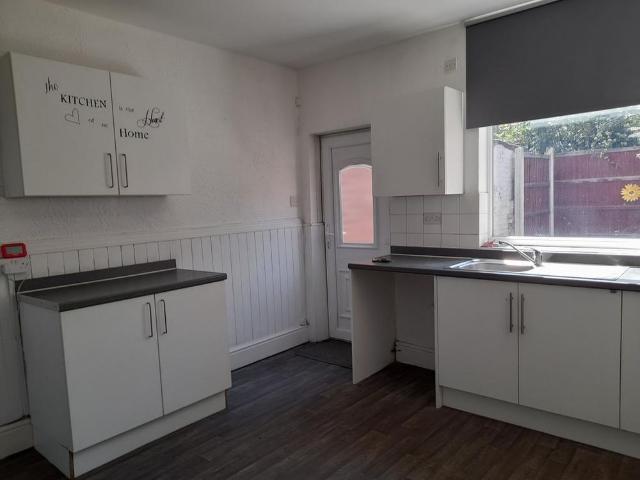 2 bedroom terraced house to rent