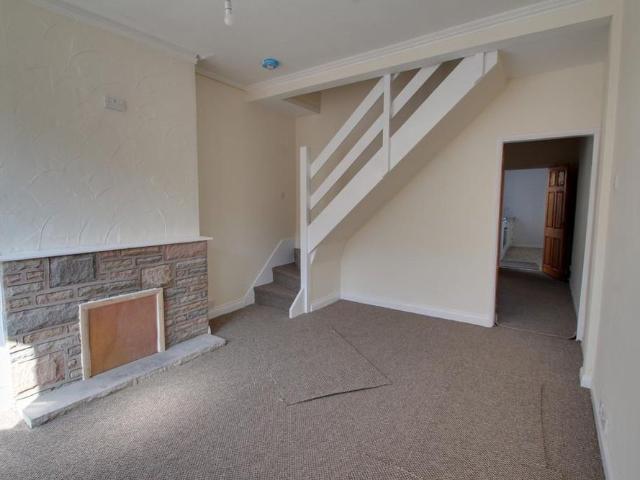 2 bedroom terraced house to rent