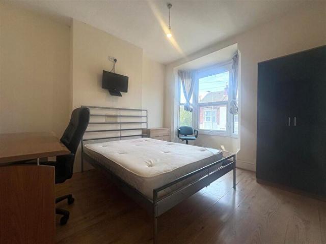 2 Bedroom Terraced House To Rent In Wilberforce Road, Leicester, LE3