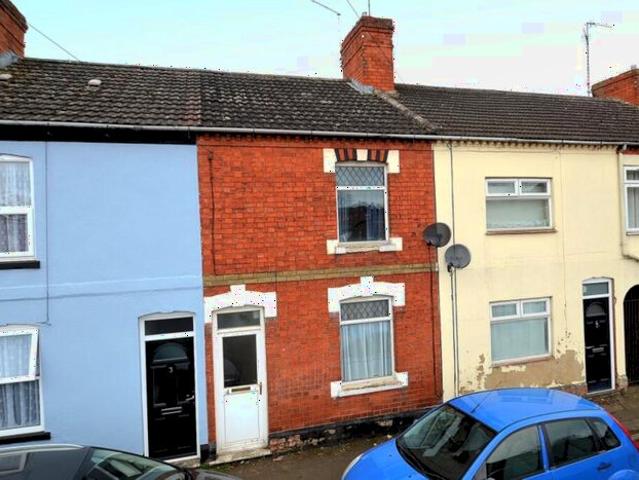 2 Bedroom Terraced House To Rent In Albion Road, Kettering, Northamptonshire, NN16