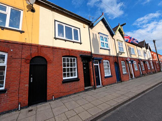 2 Bedroom Terraced House To Rent In Bassett Street, Leicester, LE3