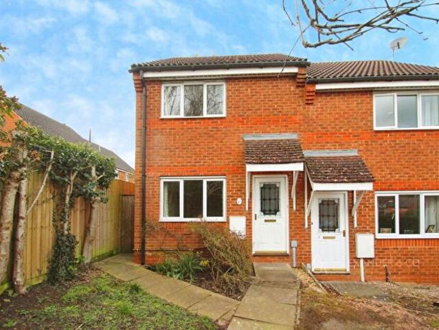 2 Bedroom Terraced House To Rent In Bluebell Close, Buckingham, Buckinghamshire, MK18