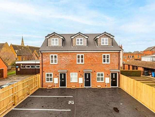 2 Bedroom Terraced House To Rent In Crown Street, Kettering, NN16