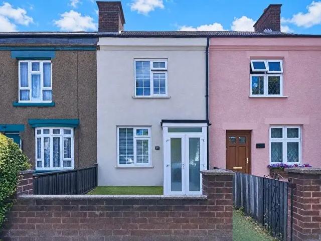 2 Bedroom Terraced House To Rent In Derby Road, Hinckley, Leicestershire, LE10