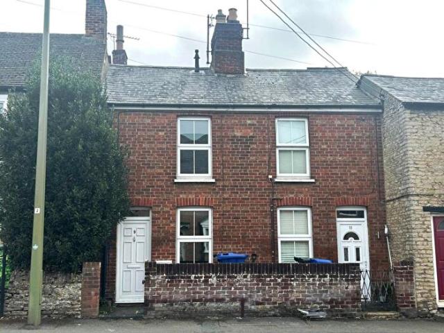2 Bedroom Terraced House To Rent In Field Street, Bicester, OX26