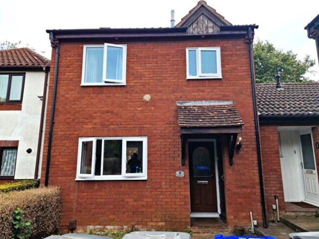 2 Bedroom Terraced House To Rent In Mallard Close, Northampton, NN4