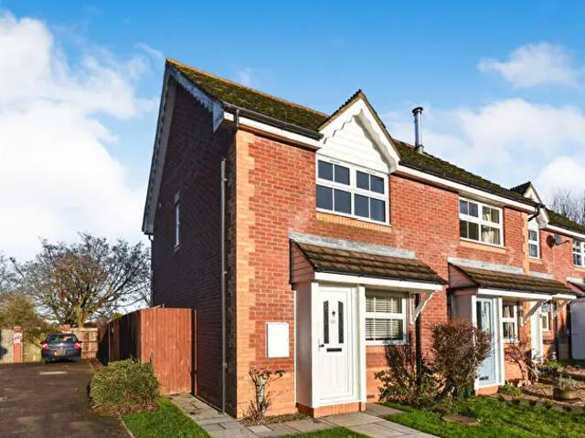 2 Bedroom Terraced House To Rent In Morris Court, Aylesbury, HP21