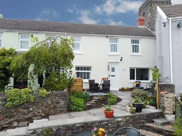 2 Bedroom Terraced House To Rent In School Street, Llantrisant, CF72