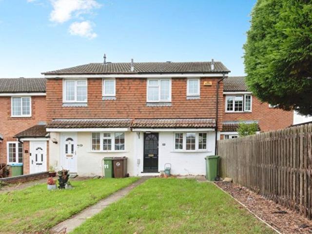 2 Bedroom Terraced House To Rent In Small Crescent, Buckingham, Buckinghamshire, MK18