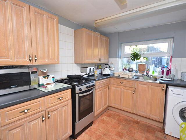2 Bedroom Terraced House To Rent In Station Road, Desborough, NN14