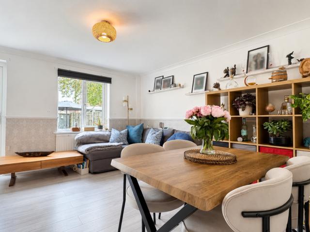 2 bedroom terraced house to rent on Jasper Road, London