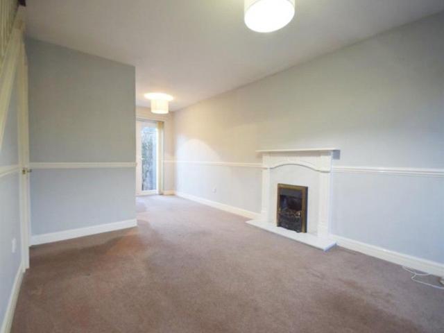 2 Bedroom Terraced To Let