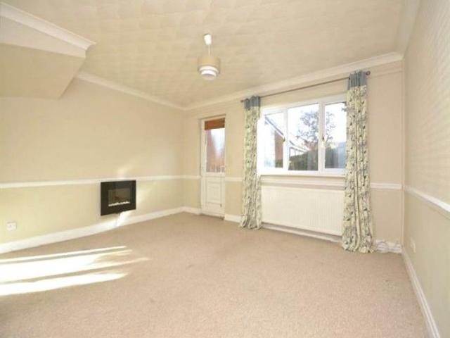 2 Bedroom Terraced To Let