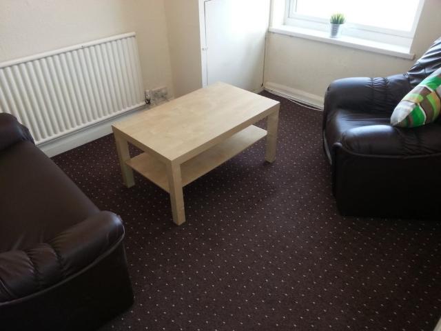 2 Bedroom Terraced To Rent in Lenton