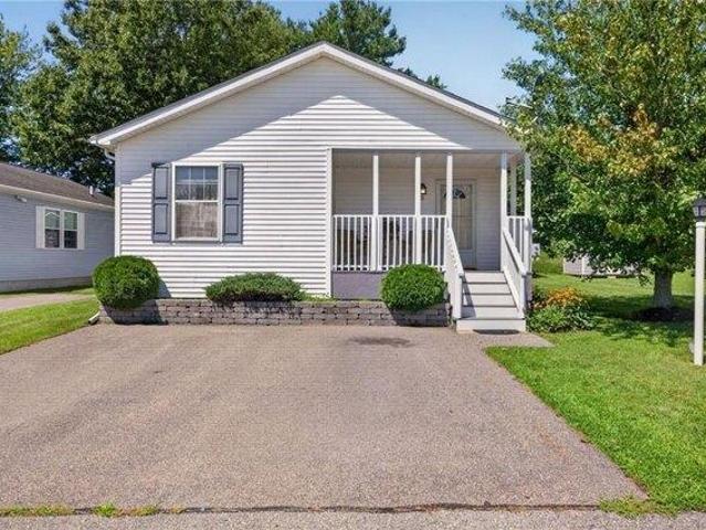 2 bedroom, Tiverton RI 02878 105494440