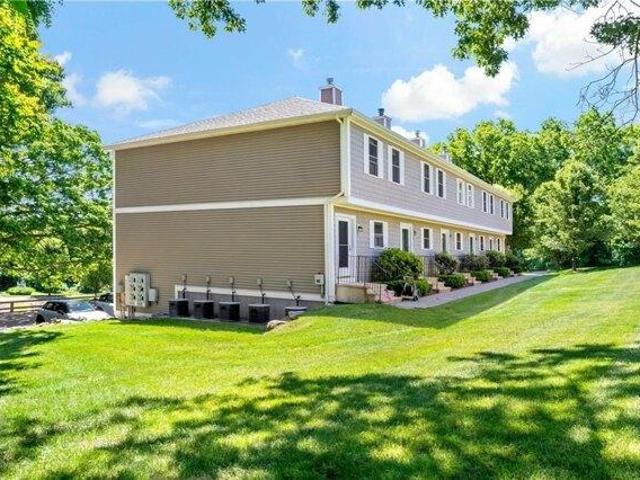 2 bedroom, Tiverton RI 02878 105512448