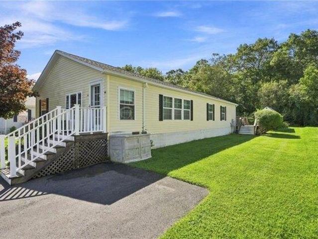 2 bedroom, Tiverton RI 02878 105579224