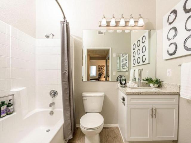 2 bedroom, Tustin CA 92780 LS103972426