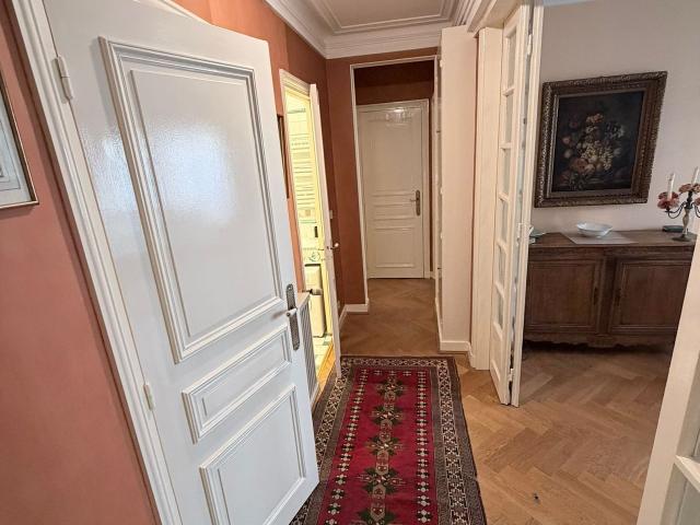 2 bedroom typically parisian, close to eiffel tower, Paris Amsterdam Apartments for Rent