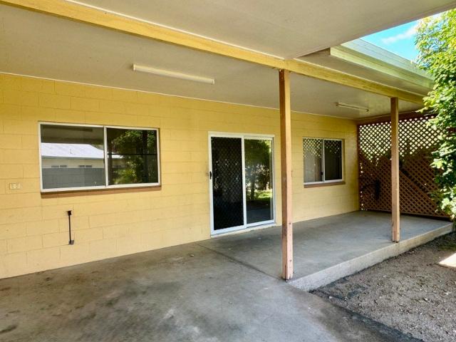 2 Bedroom Unfurnished Unit in Mossman