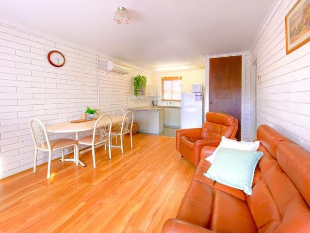 2 bedroom unit