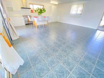 2 bedroom unit