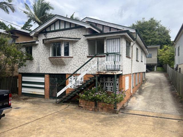 2 Bedroom Unit 8km to CBD