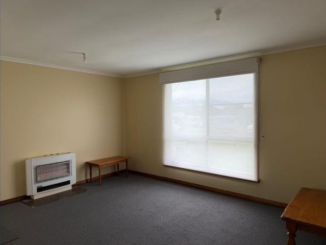 Comfortable Two Bedroom Unit in Convenient Zeehan Location