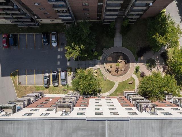 2 bedroom Unit 1750 Boulevard Lévesque Est, Laval