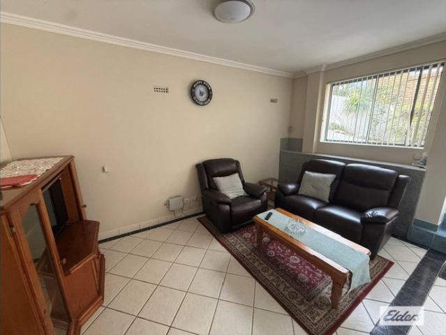 2 BEDROOM UNIT