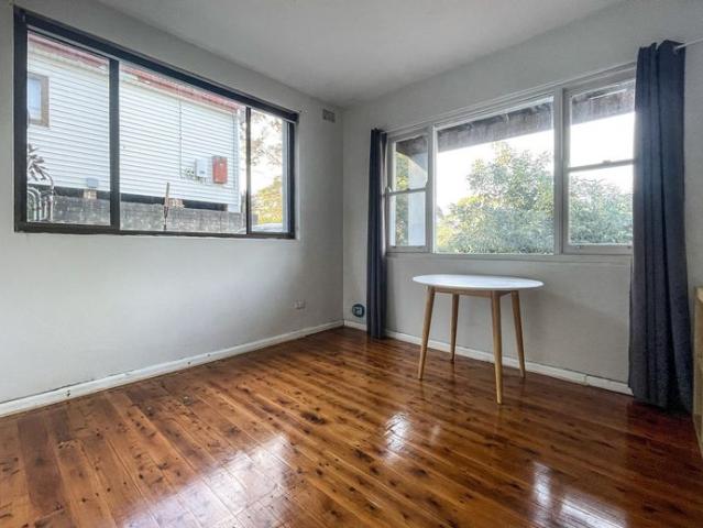 2 BEDROOM UNIT