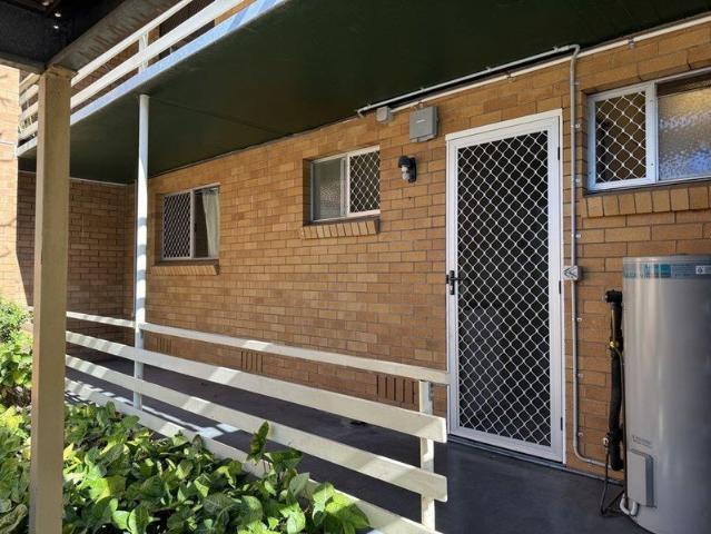 2 Bedroom Unit Walk to CBD