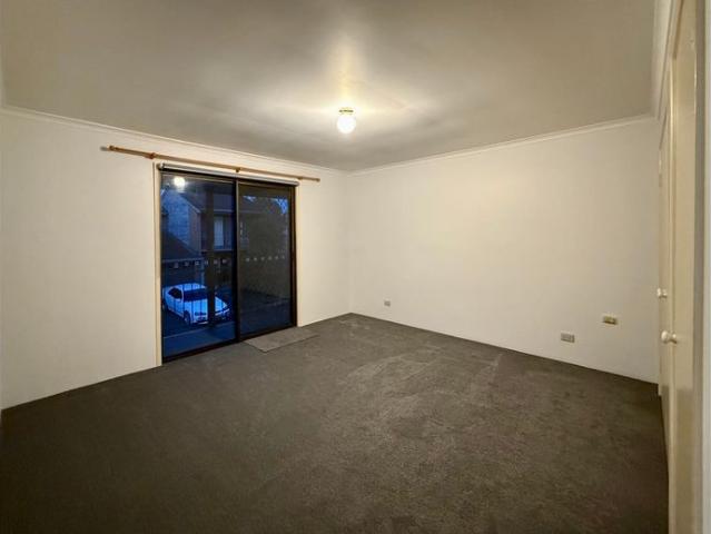 2 Bedroom Unit with Balcony!