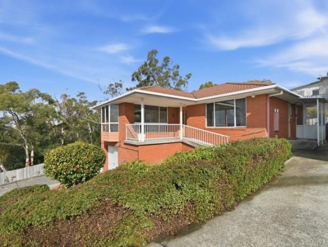 2 Bedroom Unit with Large Garage