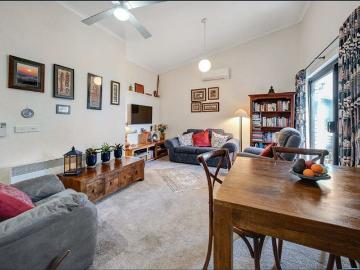 Jindabyne, Snowy River, Victoria - Balcony
