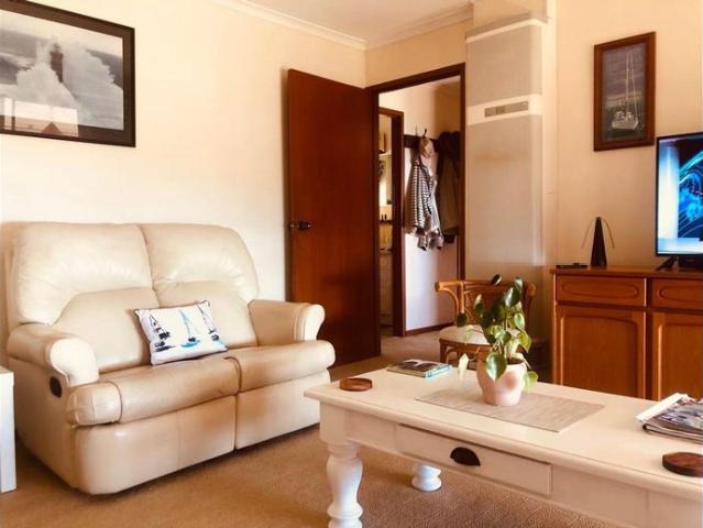 2 bedroom unit with sea views, study, sunroom, private garden, close to train