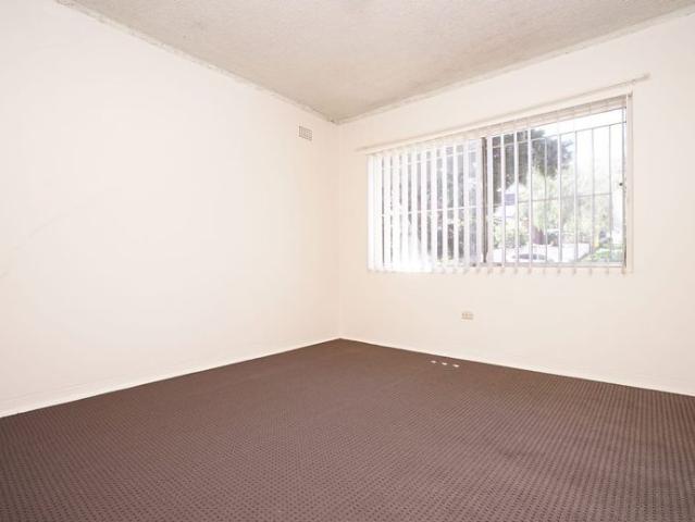 2 Bedroom Unit with Undercover Parking