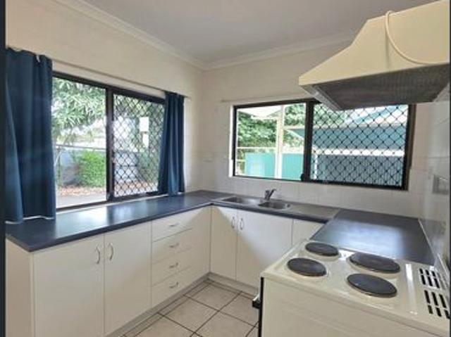 2 BEDROOM UNIT WITH UNDERCOVER PARKING CLOSE TO CBD